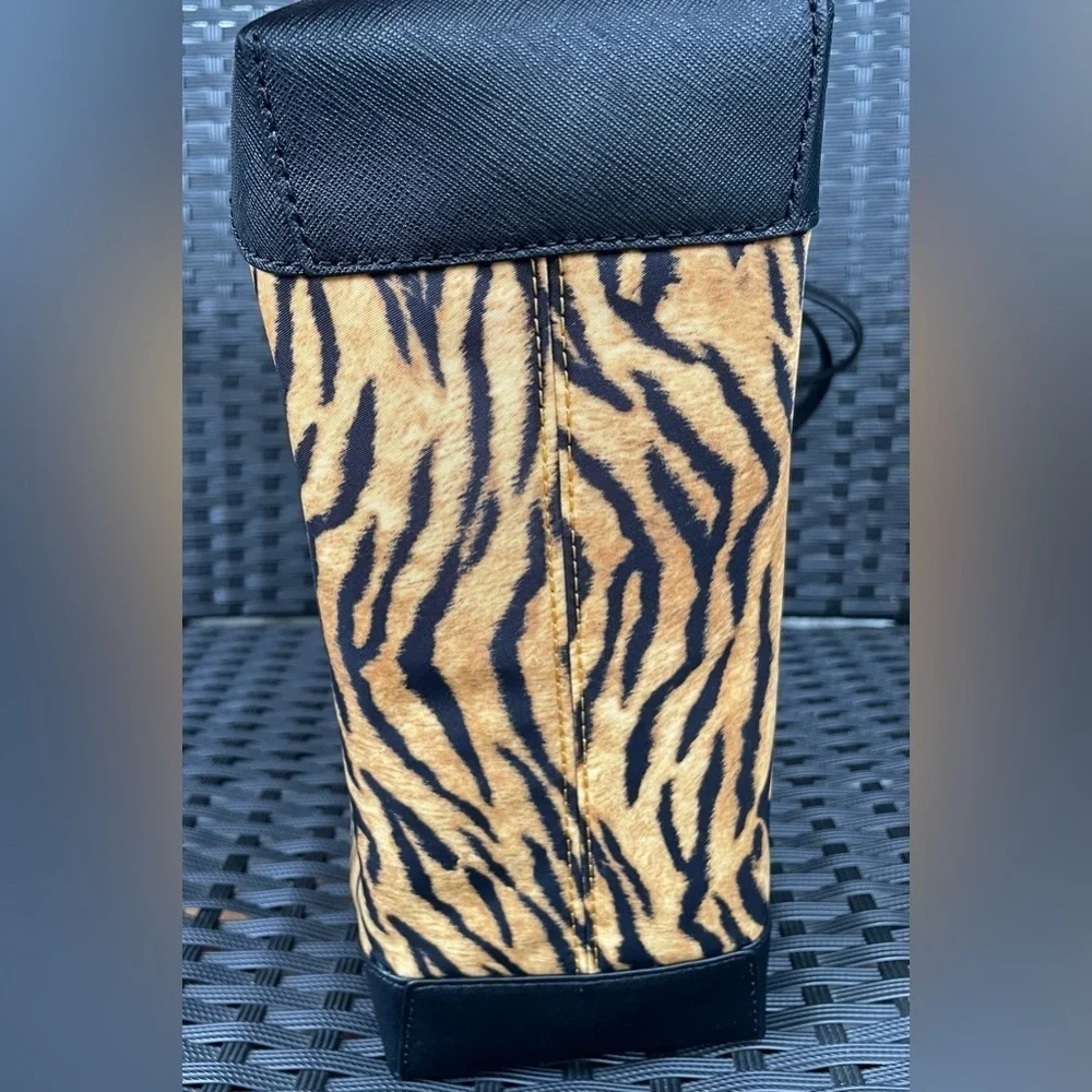 NEW Michael Kors Bag,Michael Kors Tiger Print Shoulder Bag.Michael Kors Tote.